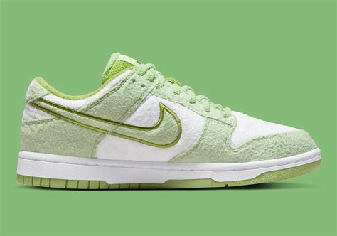 honeydew nike dunks|Nike dunk fleece honeydew.